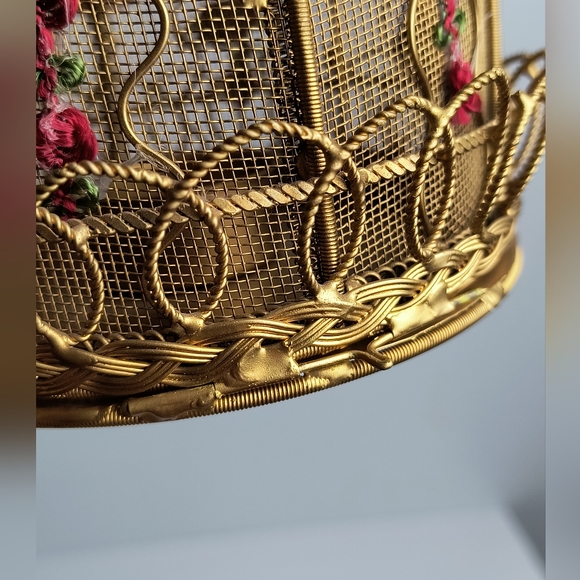 Victorian Wire Dress Tea Light Candle Holder Old Gold Tone - Picture 13 of 14